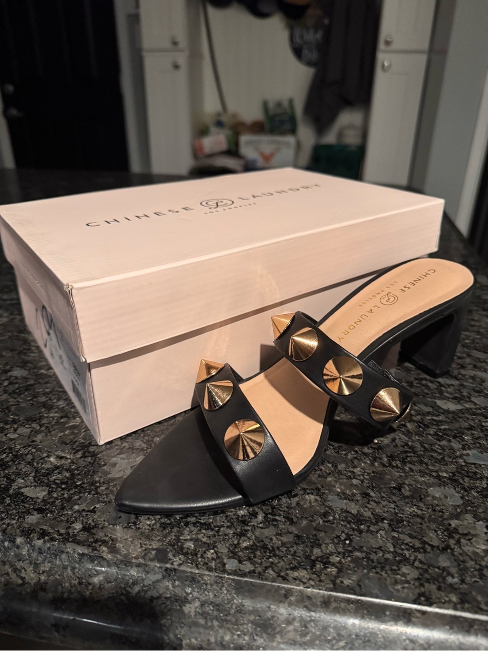 Chinese Laundry Yarley Pointed Toe Sandal